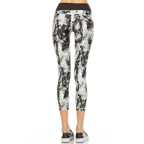 New Splatter Print Block Capri Leggings Yoga Pants - Picture 2 of 4
